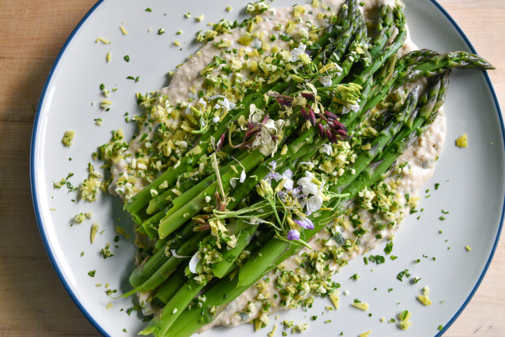 A plate of asparagus